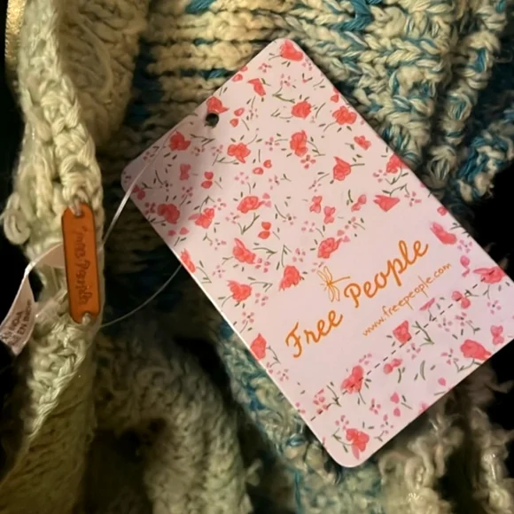 NEW ⭐️ Free People Midnight Beach Pullover Sweater ⭐️ Bundle Discounts - Picture 5 of 6